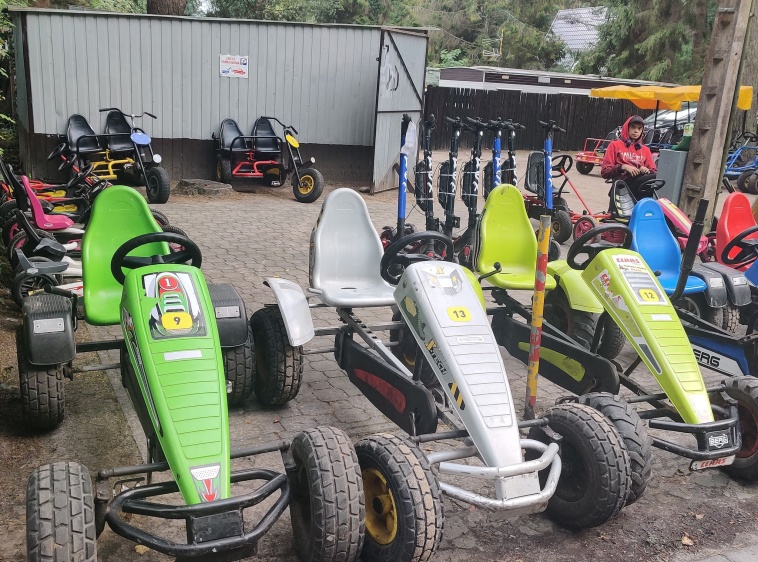 Wypożyczalnia Gokart&oacute;w w Dębkach 