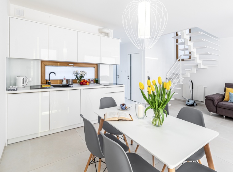 Domki Strefa Wypoczynku Dębki  Domek 8 osobowy - jadalnia