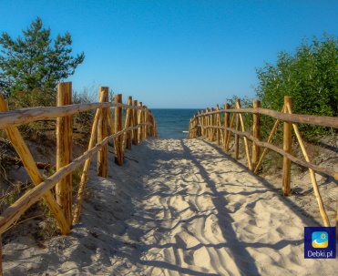 zdjęcie z 2005 r. wejście nr 22 na plażę w Dębkach. Nasze ulubione :)